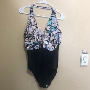 34 G One Piece Swimsuit